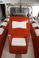 Dual Professional console with front seat